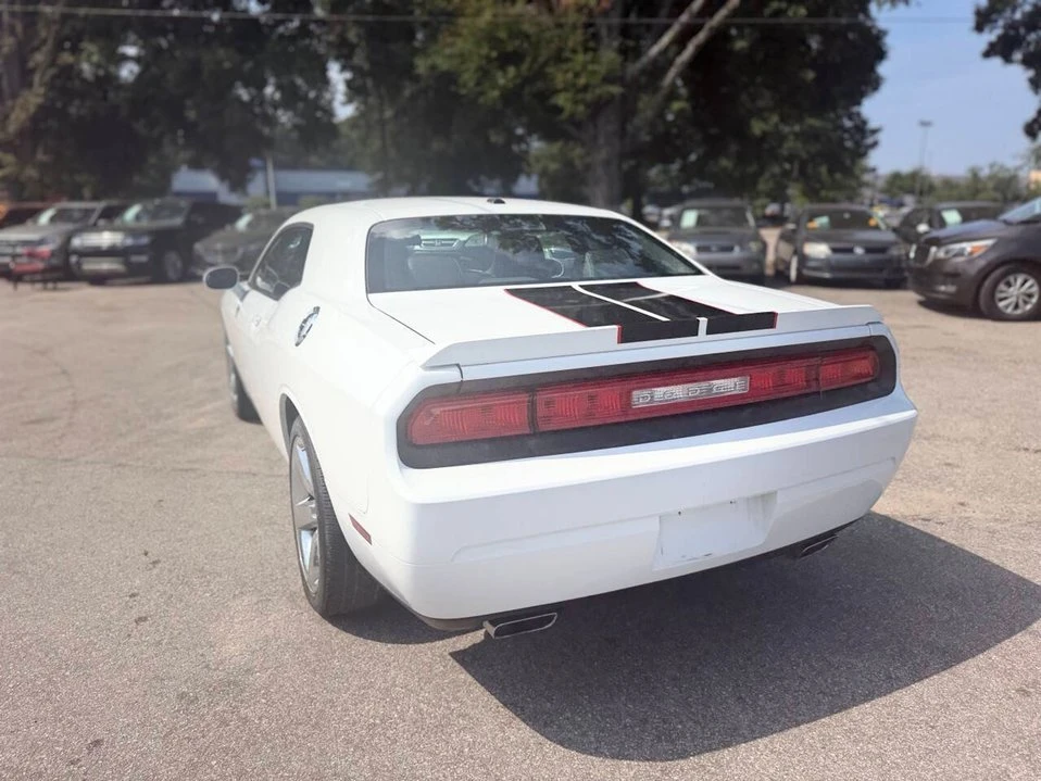 2011 Dodge Challenger 3rd Gen - Image 7 of 20