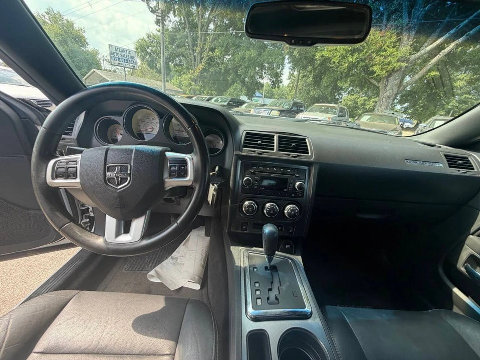 2011 Dodge Challenger 3rd Gen - Image 19 of 20