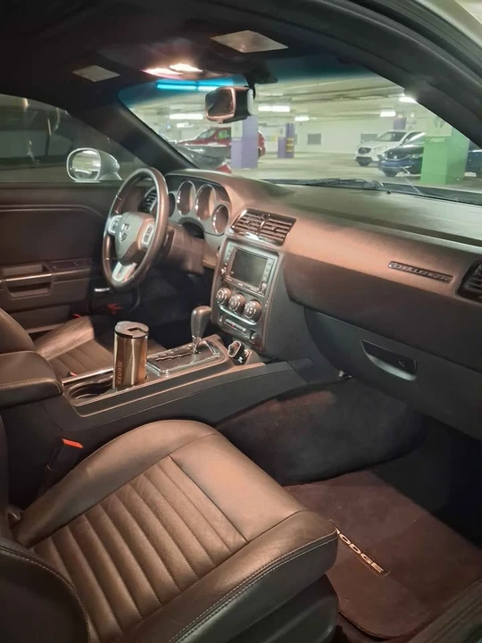 2011 Dodge Challenger 3rd Gen - Image 4 of 8