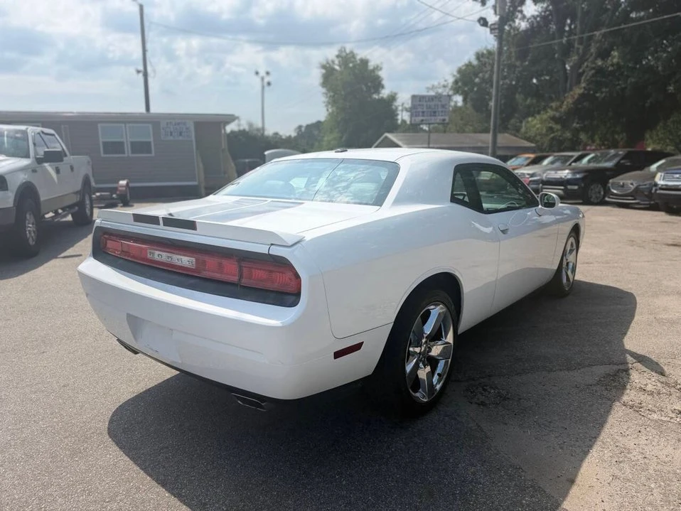 2011 Dodge Challenger 3rd Gen - Image 5 of 20