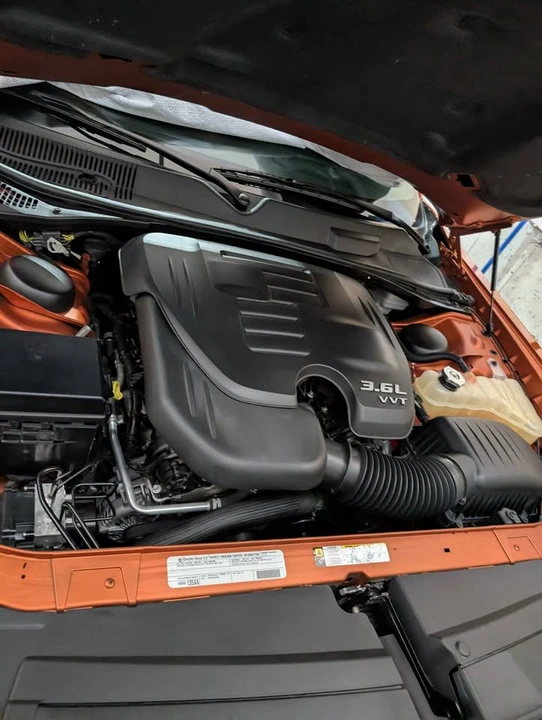 2011 Dodge Challenger 3rd Gen - Image 7 of 12