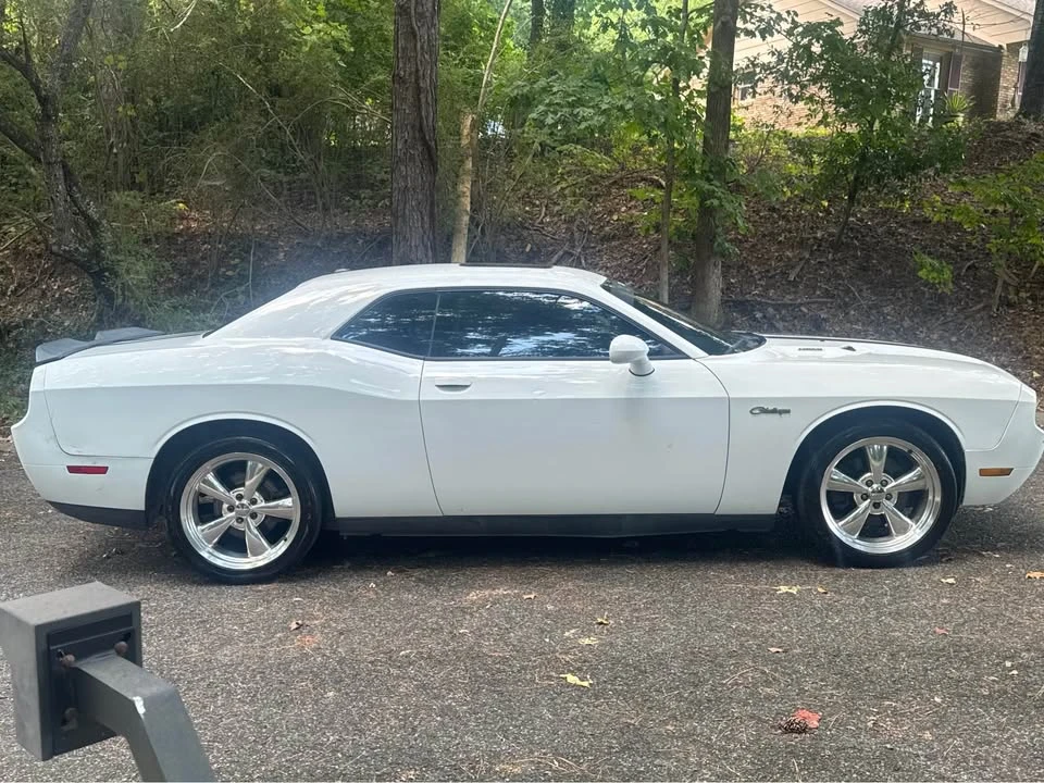 2011 Dodge Challenger 3rd Gen - Image 7 of 10