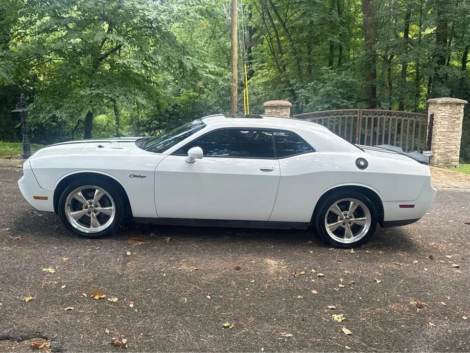 2011 Dodge Challenger 3rd Gen - Image 3 of 10