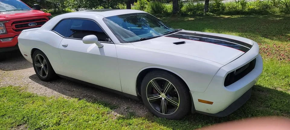 2011 Dodge Challenger 3rd Gen - Image 2 of 10
