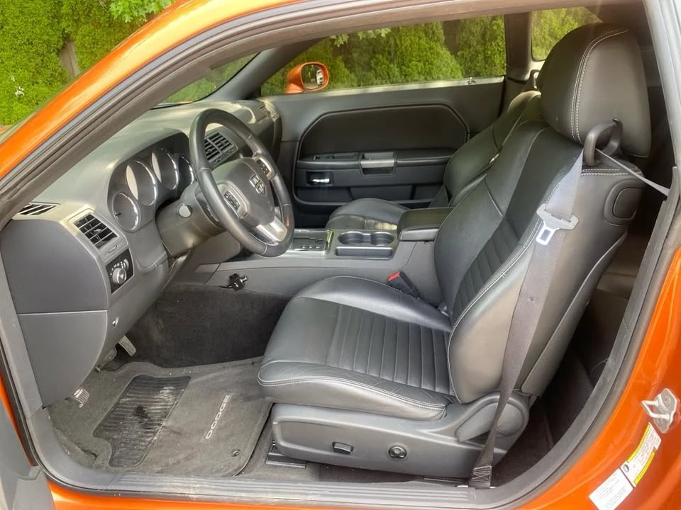 2011 Dodge Challenger 3rd Gen - Image 9 of 18
