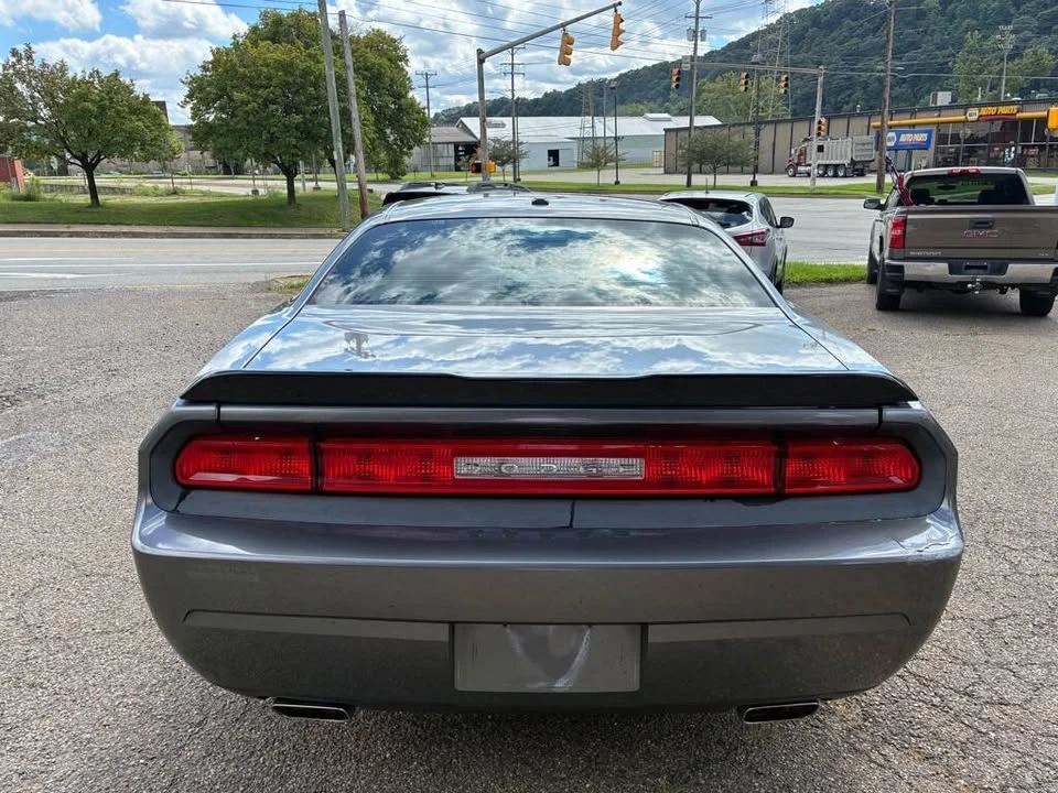 2011 Dodge Challenger 3rd Gen - Image 6 of 16