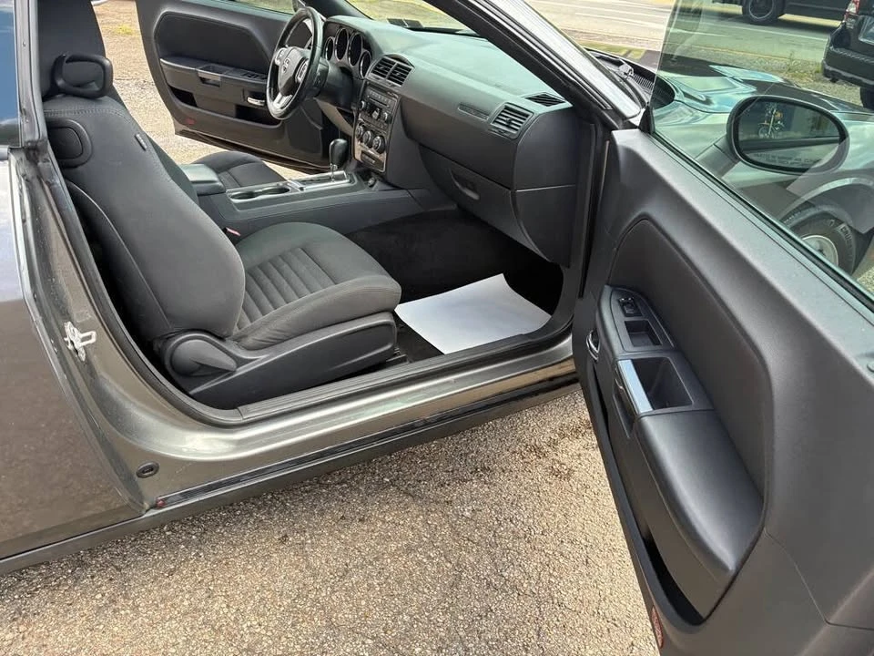 2011 Dodge Challenger 3rd Gen - Image 15 of 16