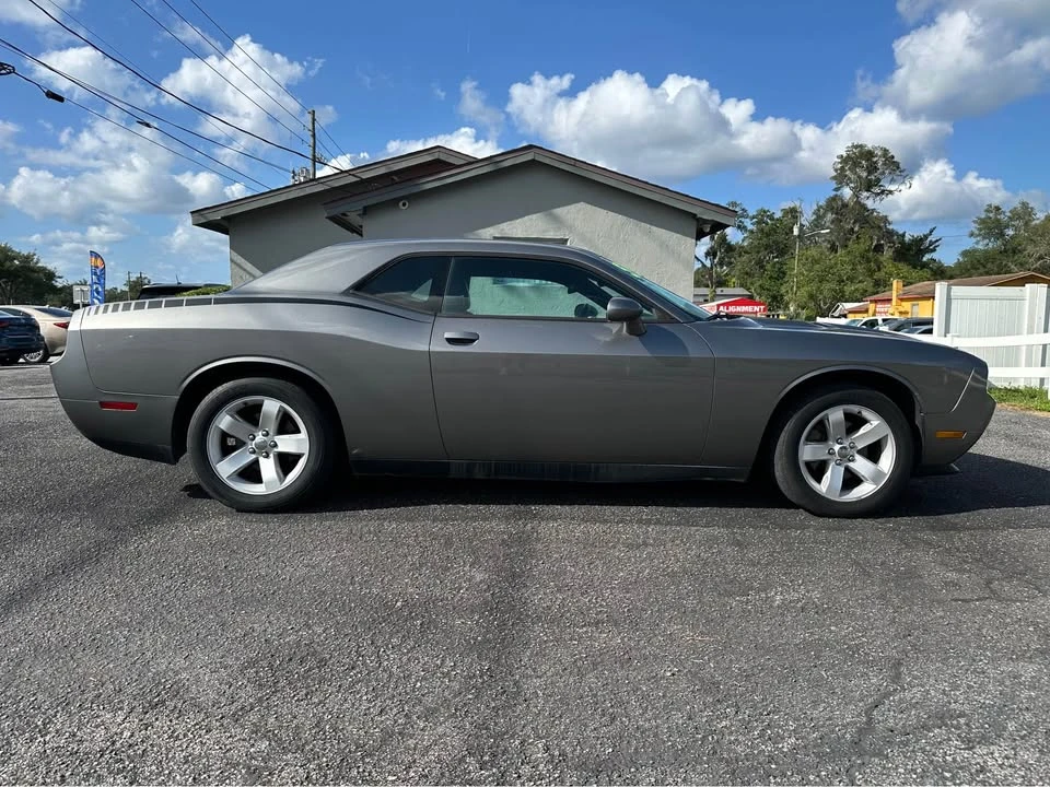 2011 Dodge Challenger 3rd Gen - Image 4 of 15