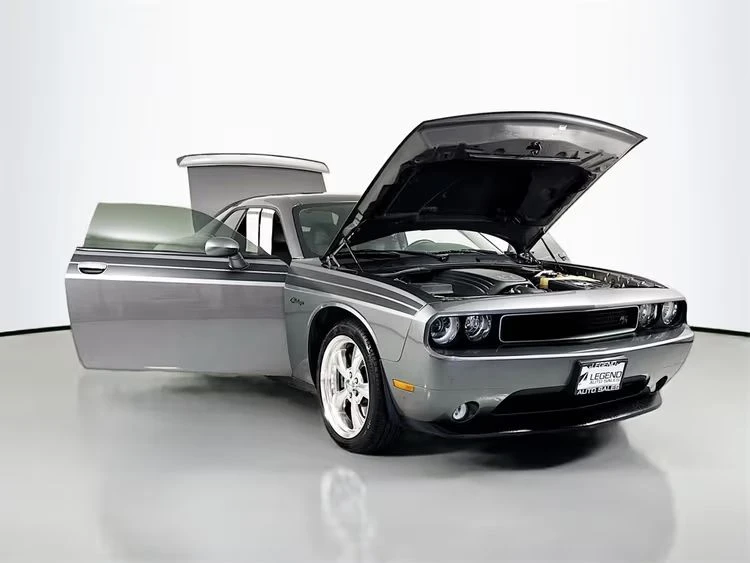 2011 Dodge Challenger 3rd Gen - Image 5 of 20