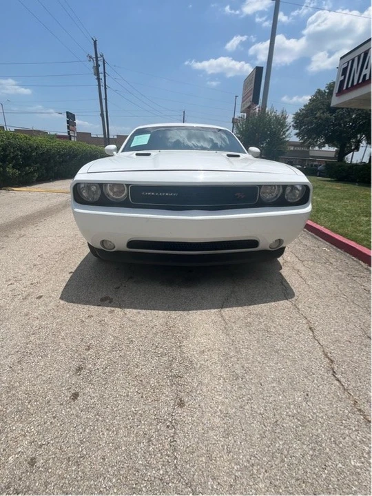 2011 Dodge Challenger 3rd Gen - Image 2 of 8