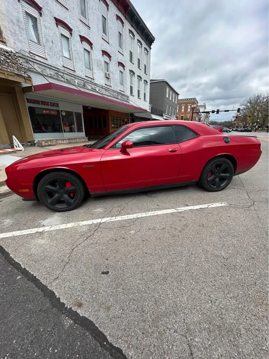 2011 Dodge Challenger 3rd Gen - Image 9 of 11