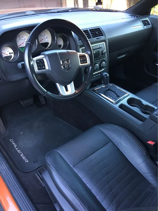 2011 Dodge Challenger 3rd Gen - Image 9 of 10