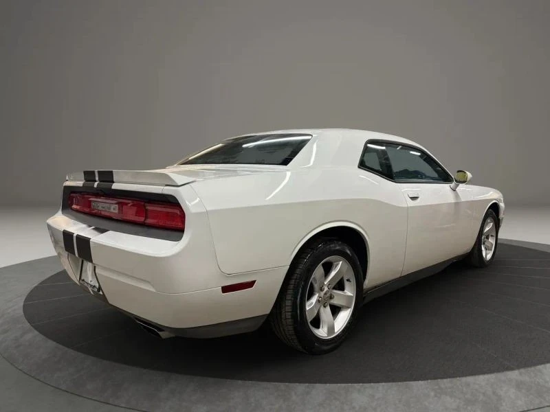 2011 Dodge Challenger 3rd Gen - Image 7 of 12