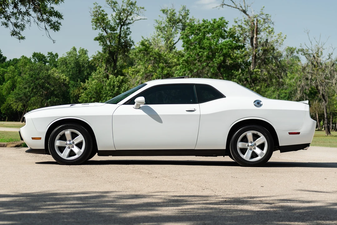 2011 Dodge Challenger 3rd Gen - Image 8 of 31