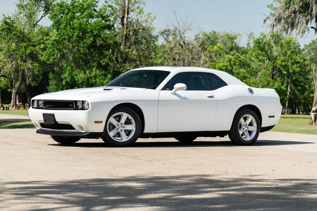 2011 Dodge Challenger 3rd Gen - Image 7 of 31