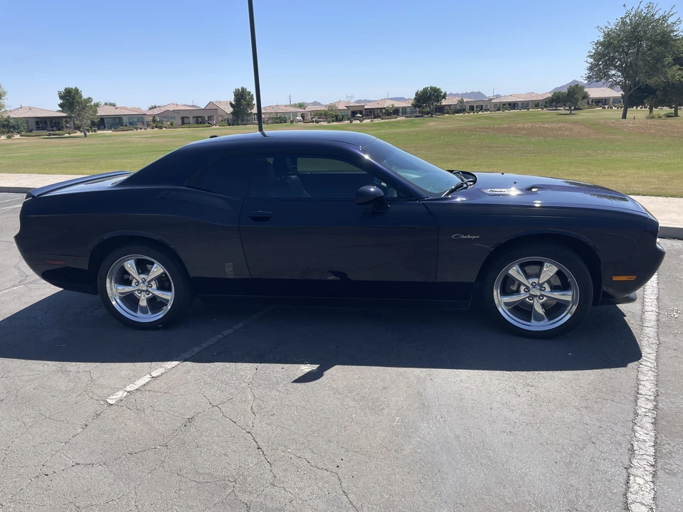 2011 Dodge Challenger 3rd Gen - Image 4 of 8