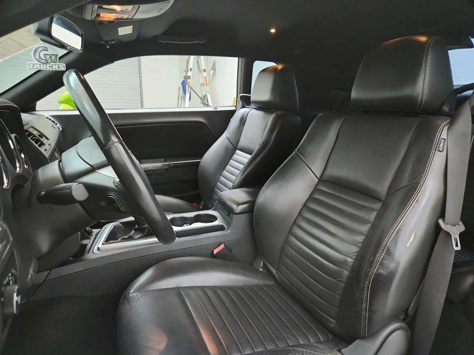 2011 Dodge Challenger 3rd Gen - Image 14 of 31