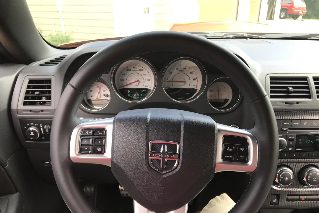 2011 Dodge Challenger 3rd Gen - Image 19 of 31