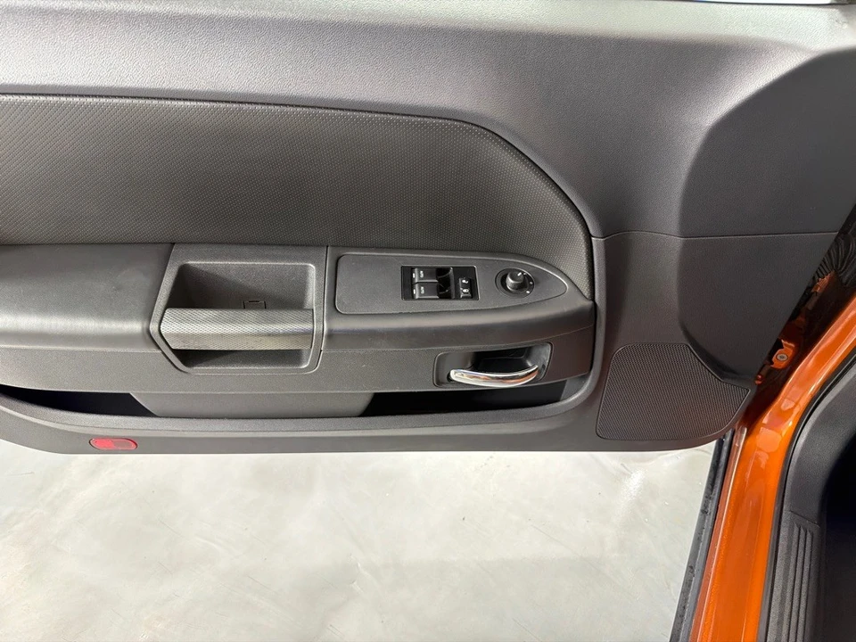 2011 Dodge Challenger 3rd Gen - Image 11 of 22