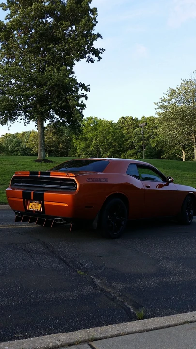 2011 Dodge Challenger 3rd Gen - Image 6 of 19