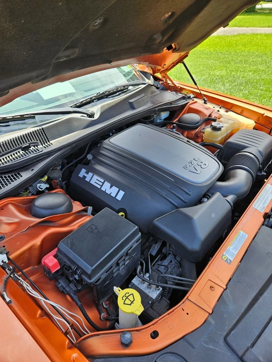 2011 Dodge Challenger 3rd Gen - Image 10 of 19