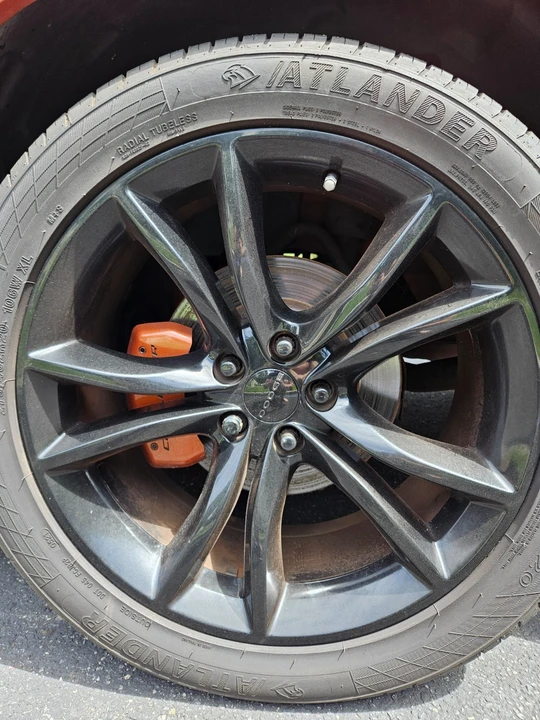 2011 Dodge Challenger 3rd Gen - Image 17 of 19