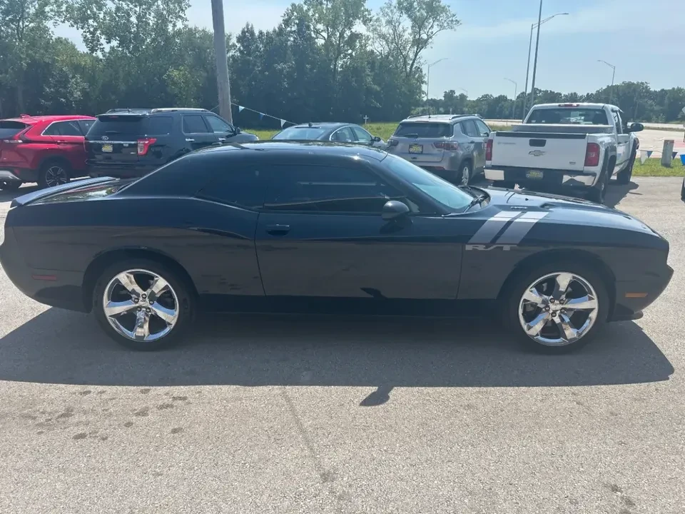 2011 Dodge Challenger 3rd Gen - Image 2 of 5