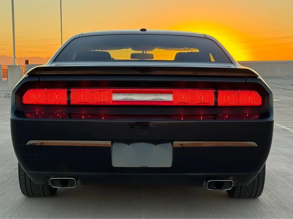 2011 Dodge Challenger 3rd Gen - Image 5 of 16