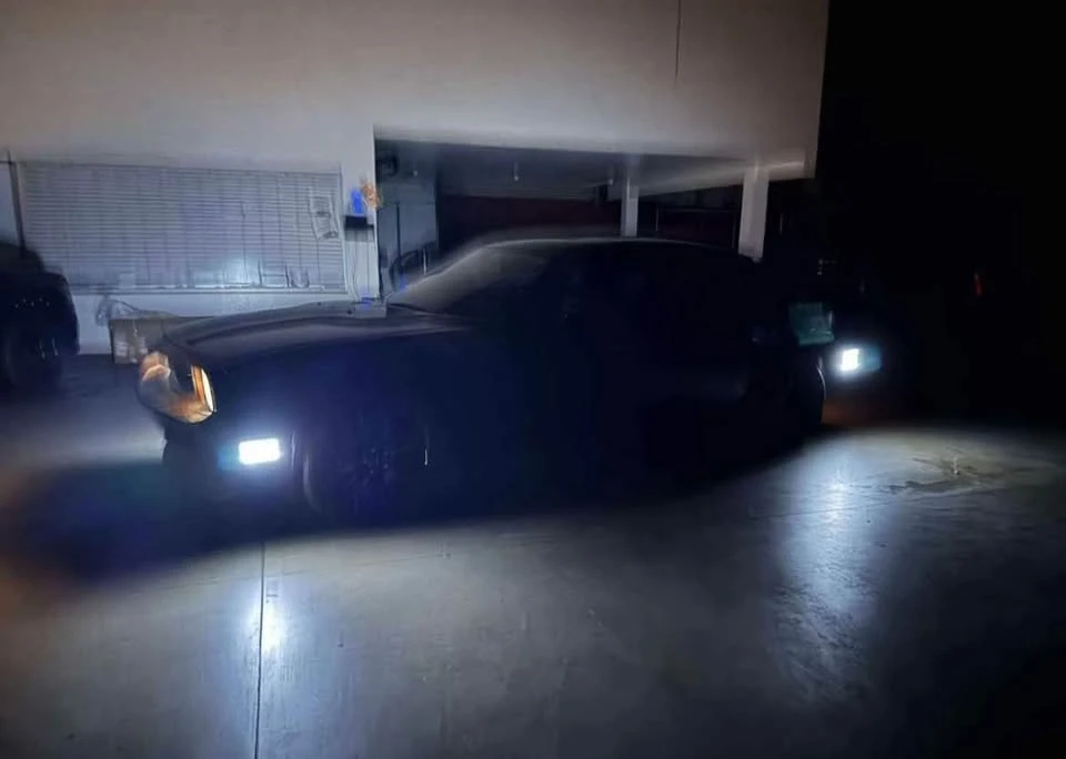 2011 Dodge Challenger 3rd Gen - Image 2 of 9