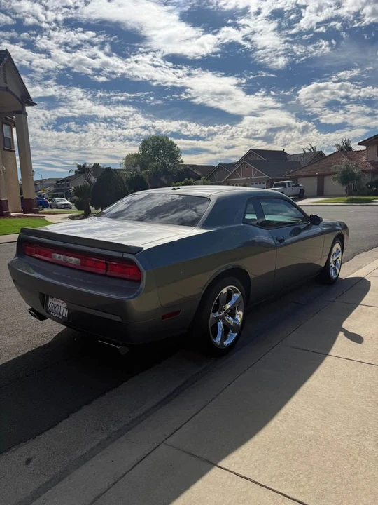 2011 Dodge Challenger 3rd Gen - Image 3 of 8