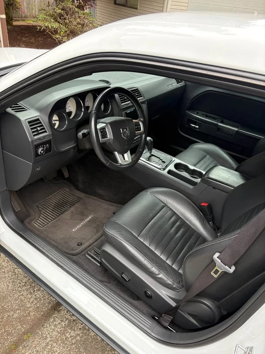 2011 Dodge Challenger 3rd Gen - Image 5 of 11