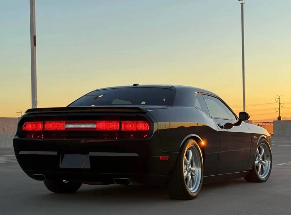 2011 Dodge Challenger 3rd Gen - Image 6 of 17