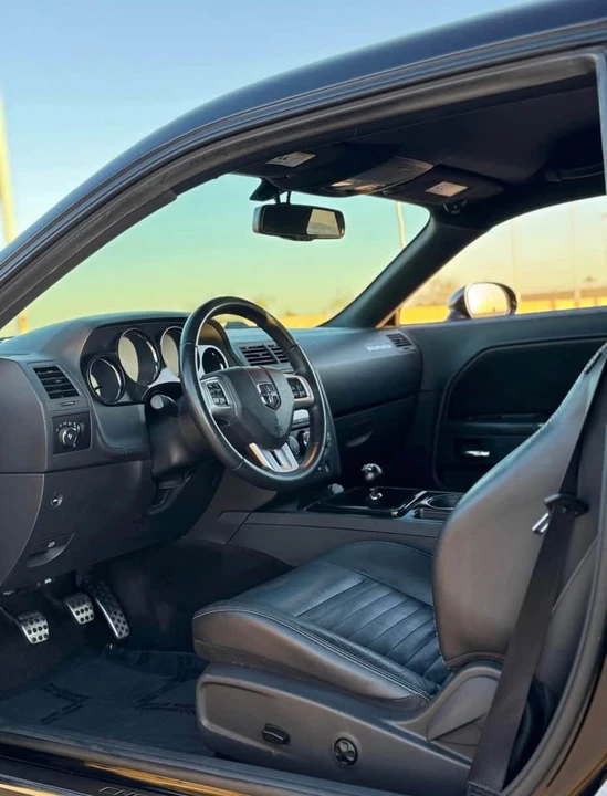 2011 Dodge Challenger 3rd Gen - Image 7 of 17