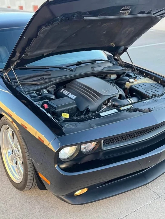 2011 Dodge Challenger 3rd Gen - Image 14 of 17