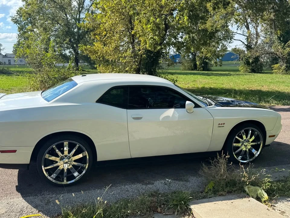 2011 Dodge Challenger 3rd Gen - Image 4 of 4