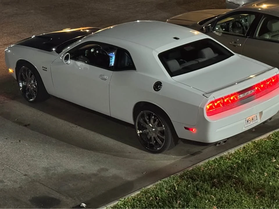 2011 Dodge Challenger 3rd Gen - Image 2 of 4