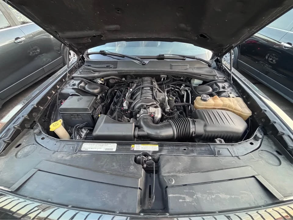 2011 Dodge Challenger 3rd Gen - Image 2 of 7