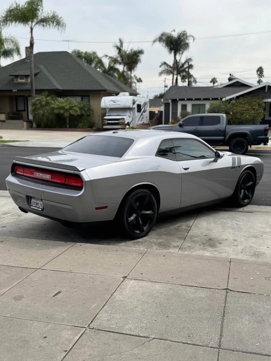2011 Dodge Challenger 3rd Gen - Image 5 of 13