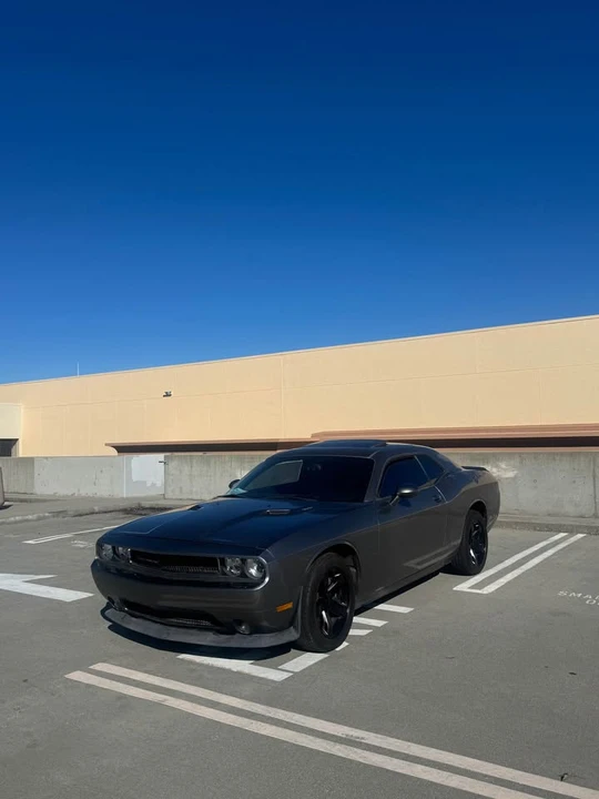 2011 Dodge Challenger 3rd Gen - Image 2 of 5