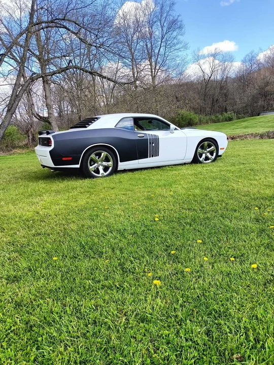 2011 Dodge Challenger 3rd Gen - Image 2 of 11