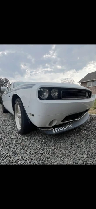 2011 Dodge Challenger 3rd Gen - Image 5 of 10