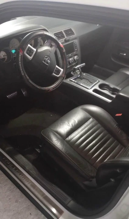 2011 Dodge Challenger 3rd Gen - Image 7 of 11