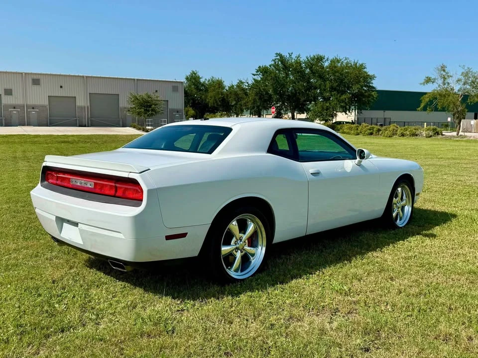 2011 Dodge Challenger 3rd Gen - Image 15 of 15