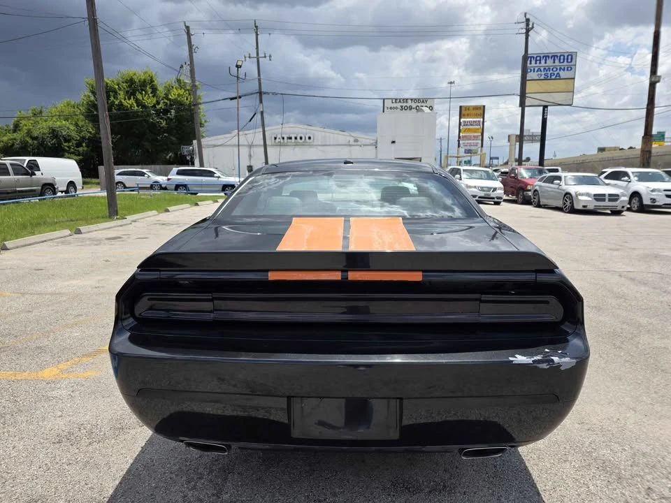 2011 Dodge Challenger 3rd Gen - Image 7 of 13