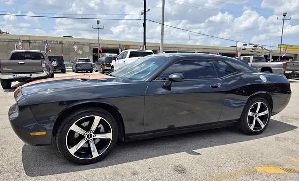 2011 Dodge Challenger R/T Coupe 2D