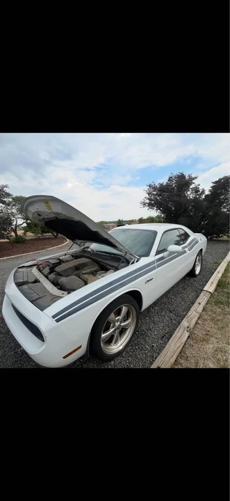 2011 Dodge Challenger 3rd Gen - Image 6 of 10