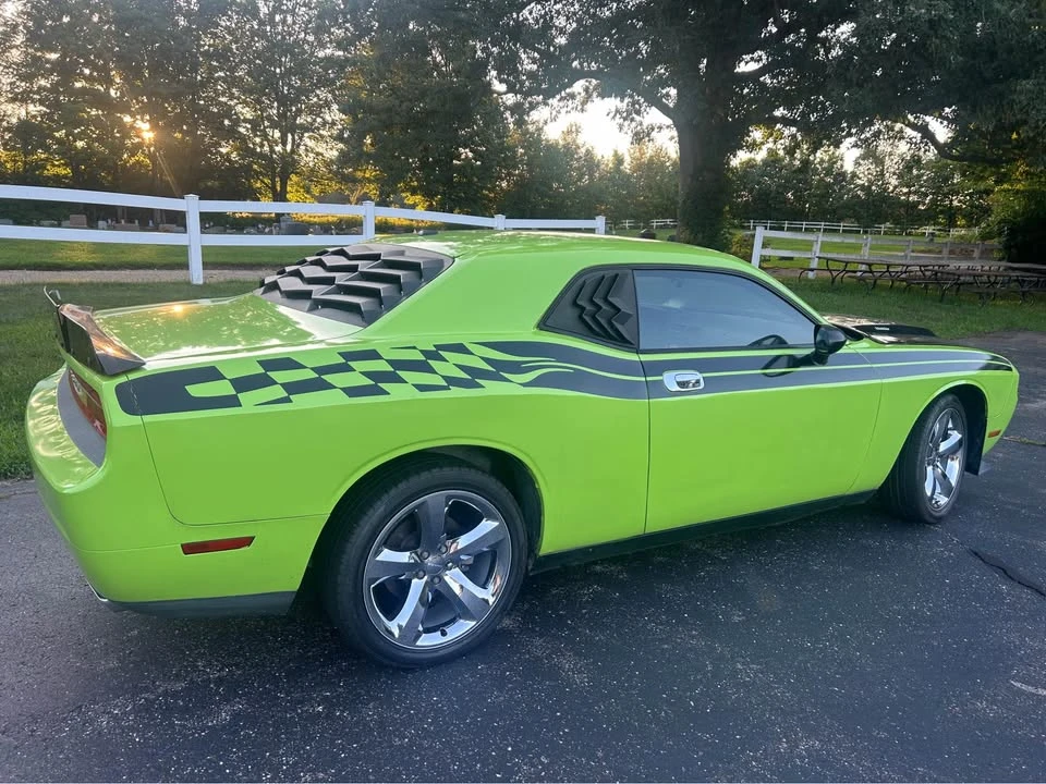 2011 Dodge Challenger 3rd Gen - Image 9 of 14