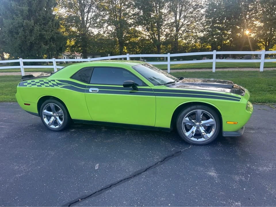 2011 Dodge Challenger 3rd Gen - Image 4 of 14