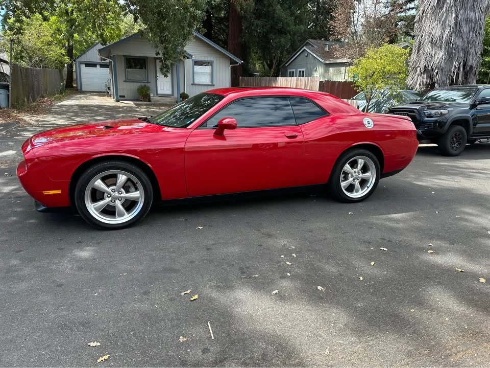 2011 Dodge Challenger 3rd Gen - Image 6 of 7