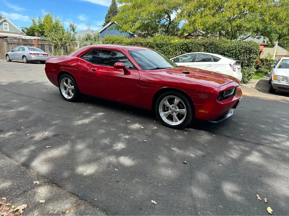 2011 Dodge Challenger 3rd Gen - Image 2 of 7